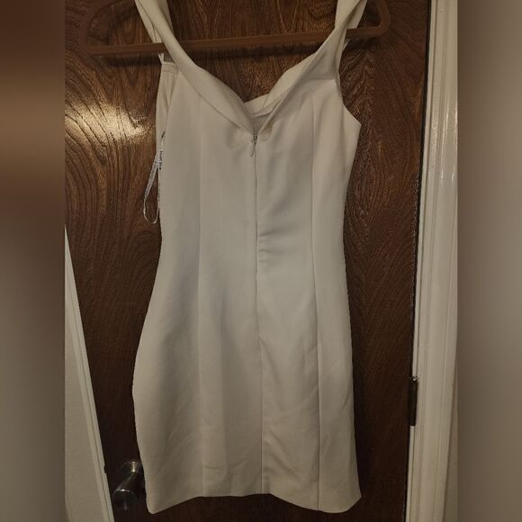 Lavish Alice Off the Shoulder Mini Dress Size 4 AS IS - Picture 8 of 10